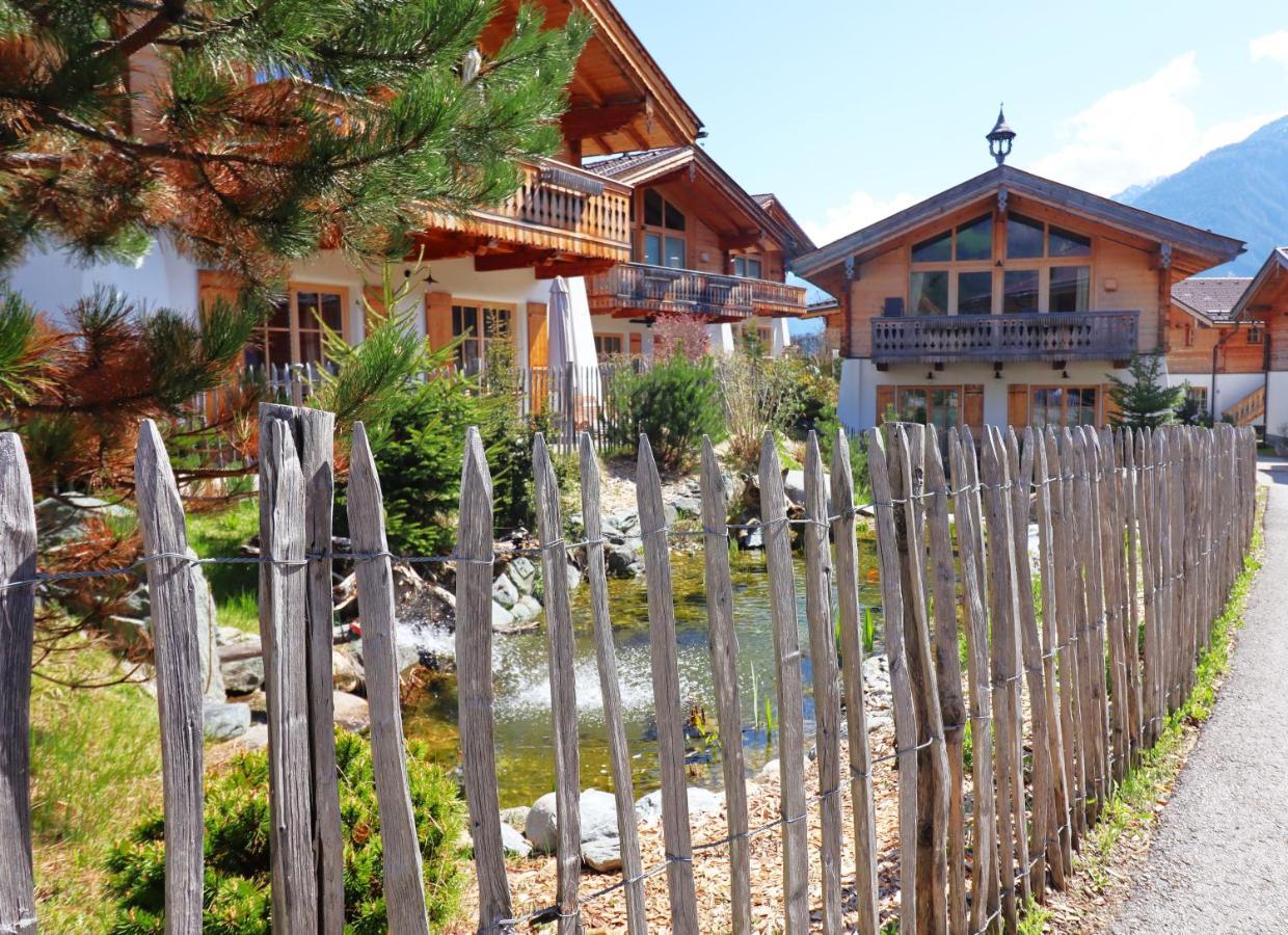 Chaletdorf Am Sonnenhang Neukirchen am Grossvenediger Exterior photo